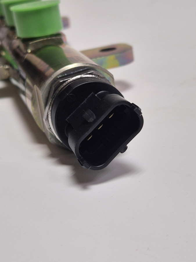 Рампа топливная 4ISBe185 0445224025 O+