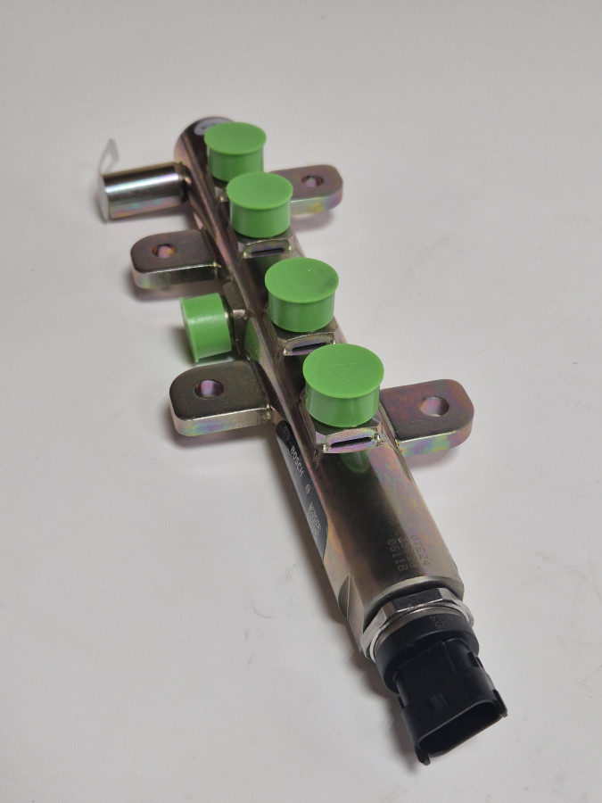 Рампа топливная 4ISBe185 0445224025 O+