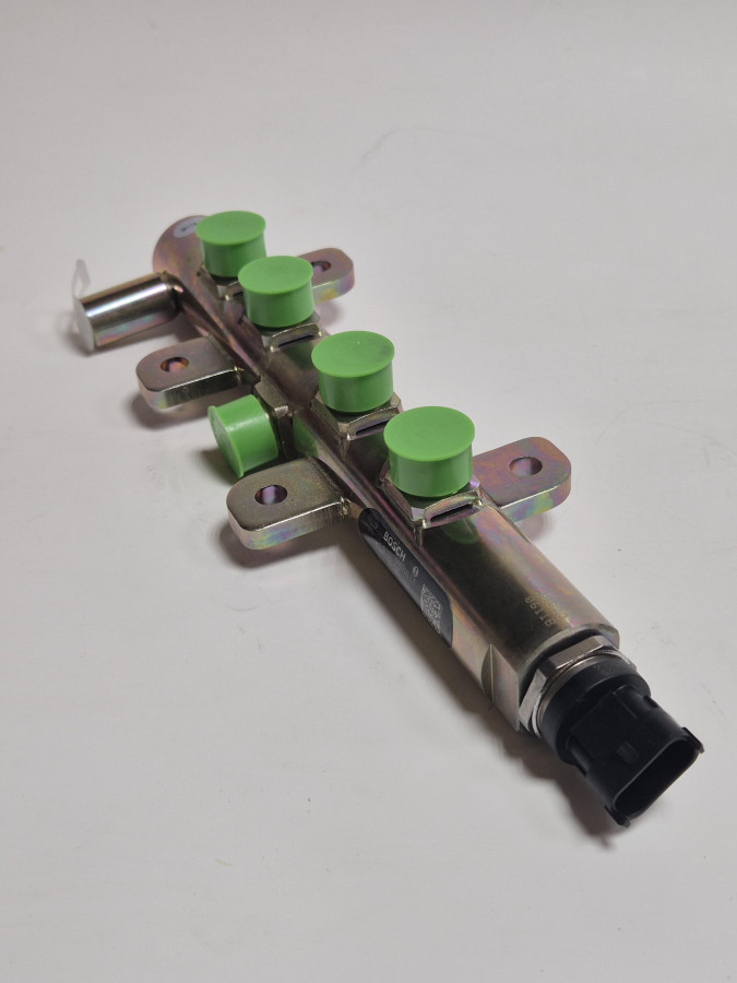 Рампа топливная 4ISBe185 0445224025 O+