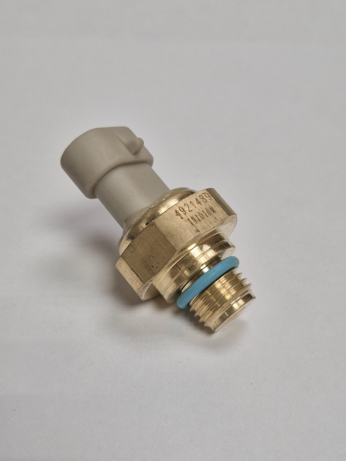 Датчик давления масла CGE280 GAS PLUS 3080408 3083728 C+