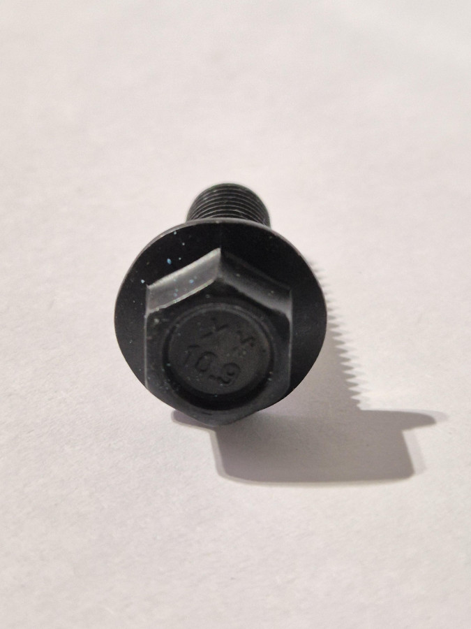 Болт картера ГРМ Е3/Е4 ISBe 3925344 O+