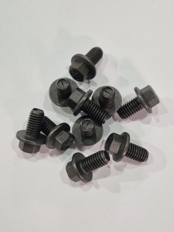 Болт крепления шкива насоса ГУР ISF2.8 O+