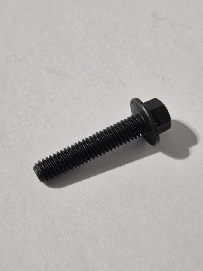 Болт форсунки ISBe Е3/Е4 М6х1х30 O+