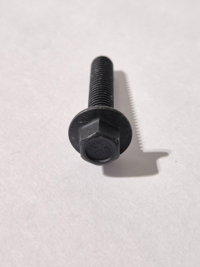 Болт форсунки ISBe Е3/Е4 М6х1х30 O+