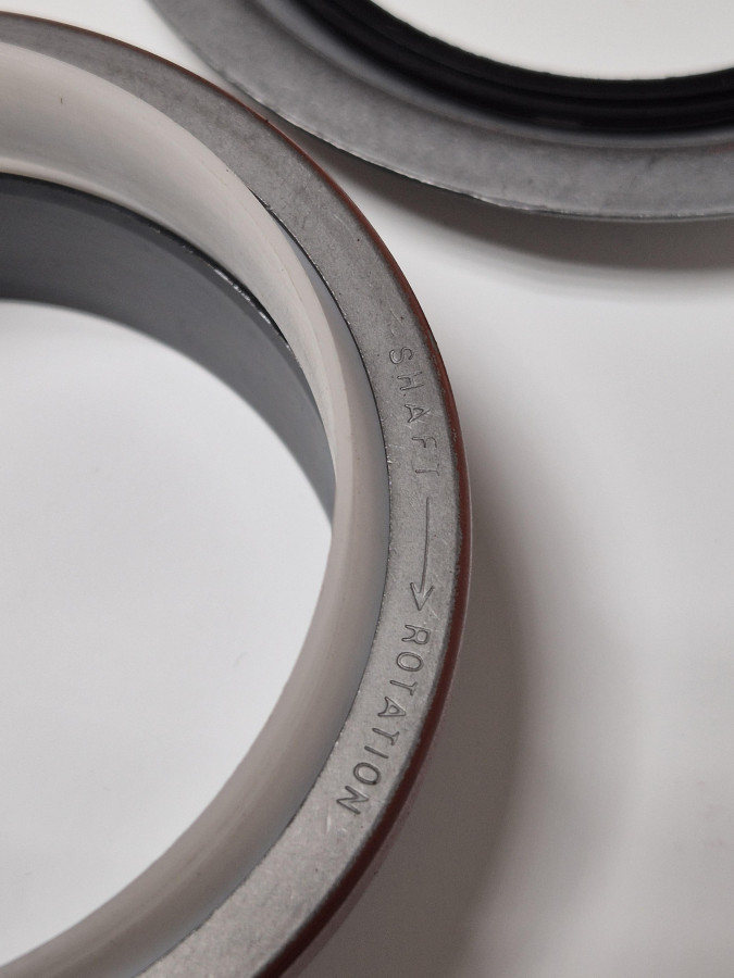 Сальник к/в передний 6CT,L,ISCe,ISLe,QSC,QSL 3921928/3925626/3908277 O+