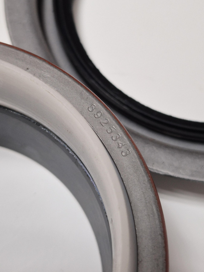 Сальник к/в передний 6CT,L,ISCe,ISLe,QSC,QSL 3921928/3925626/3908277 O+