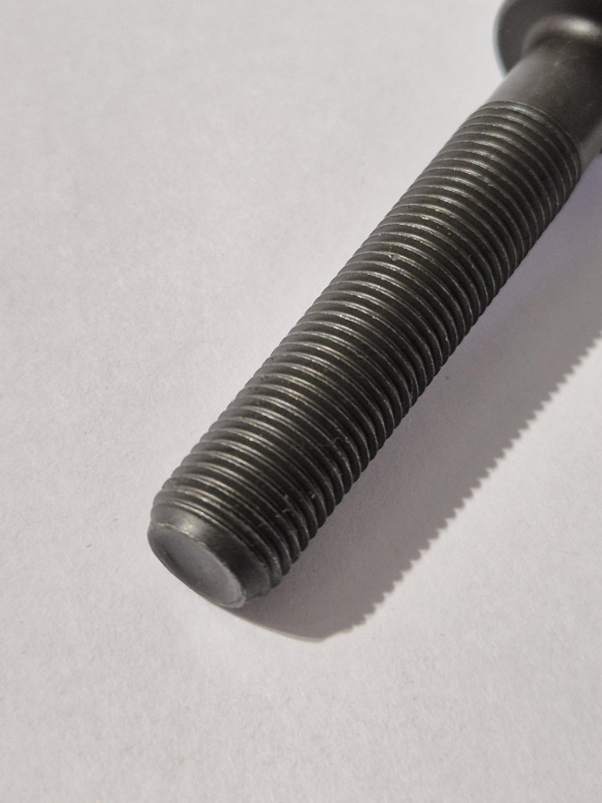 Болт крепления крышки шатуна ISLe 8.9L O+