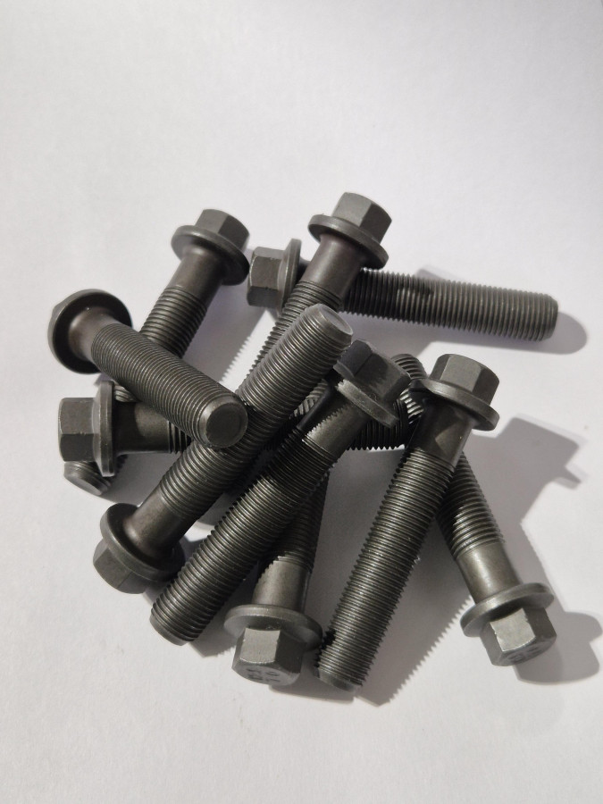 Болт крепления крышки шатуна ISLe 8.9L O+