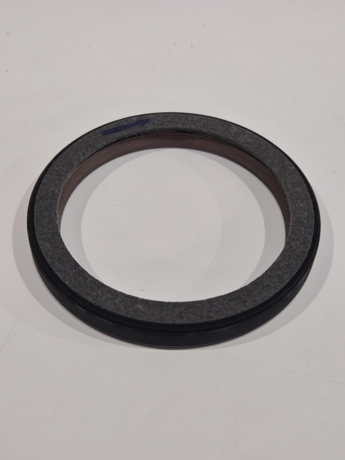 Сальник к/в передний 6CT, ISLe 3921927 O+