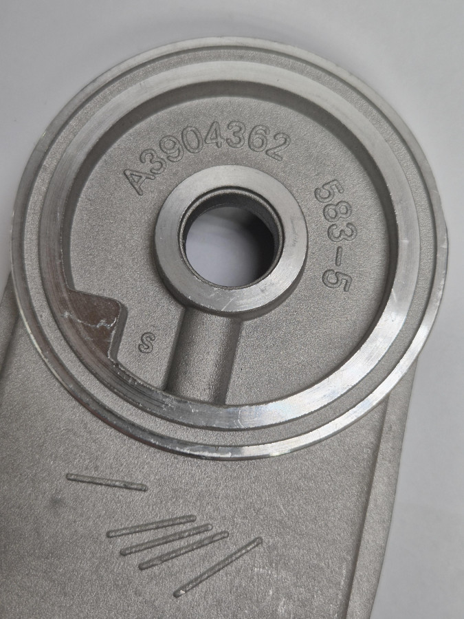 Кронштейн топливного фильтра BT,EQB,6CT,ISLE 3897327/3897331/3904362 C+