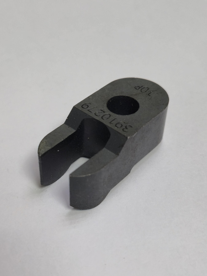 Зажим форсунки 6CT 3902702/3909923