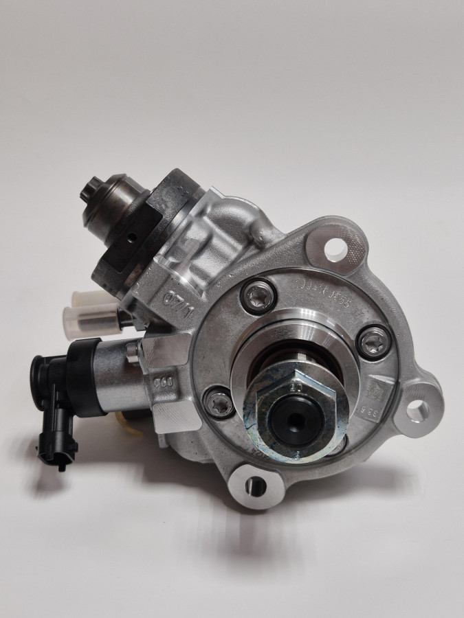 Насос топливный ТНВД ISF3.8 E5 0445020517 O+