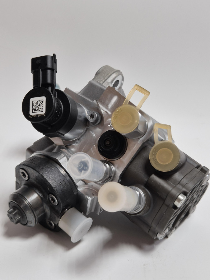 Насос топливный ТНВД ISF3.8 E5 0445020517 O+