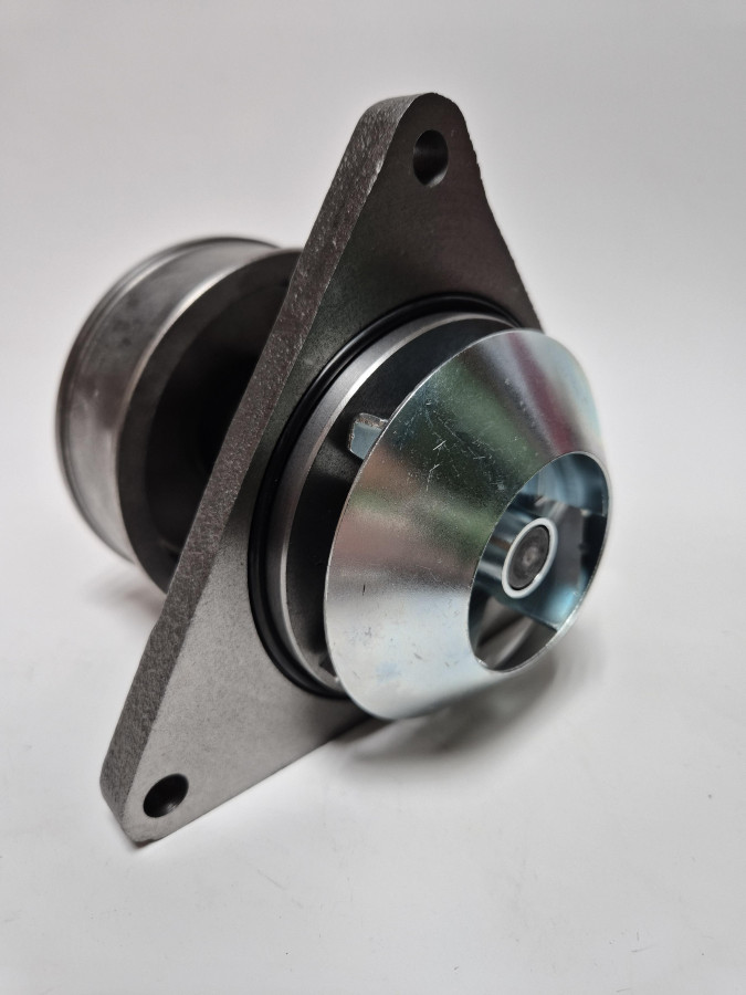 Насос водяной 6CT 3804883,3913430,3802081,3907808,3929615 С+