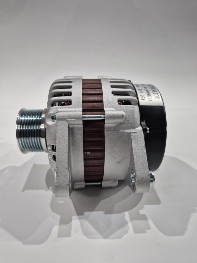 Генератор ISLe 28V/70A 4934903 C+