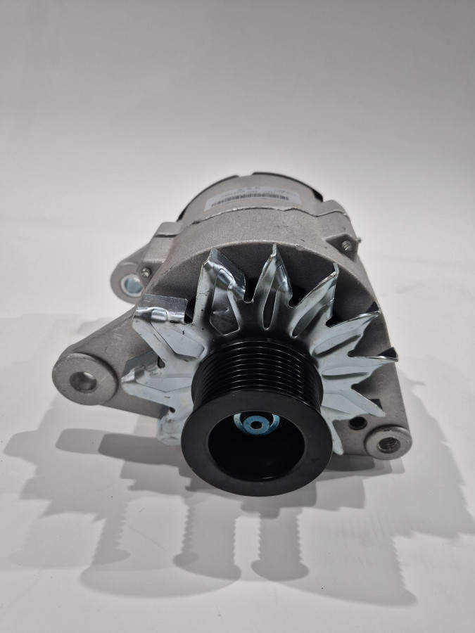 Генератор 4BTAA 28V/70A С+