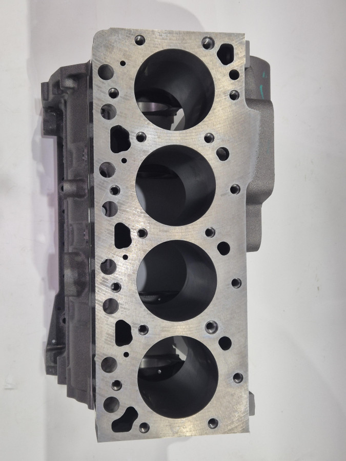 Блок цилиндров 4BT C+