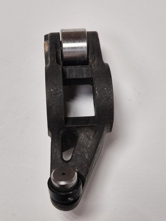 Коромысло впускного клапана ISF 2.8 5271540/5305334 C+