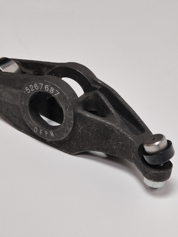 Коромысло выпускного клапана ISF 2.8 5271539/5267687 C+