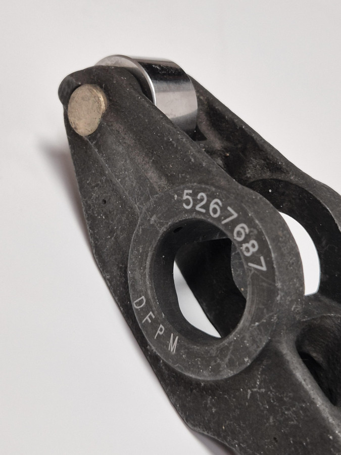 Коромысло выпускного клапана ISF 2.8 5271539/5267687 C+