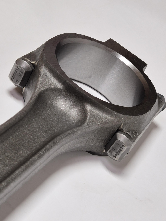 Шатун двигателя 6CT,ISCe,QSC,CGe250,CGe280 5266243,5289332,3971394,3924350,3901224,3901383 C+