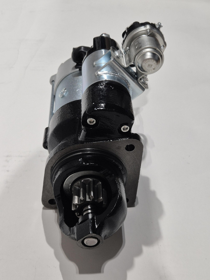 Стартер ISF3.8 24W 6kW M93R3042SE выносное реле C+