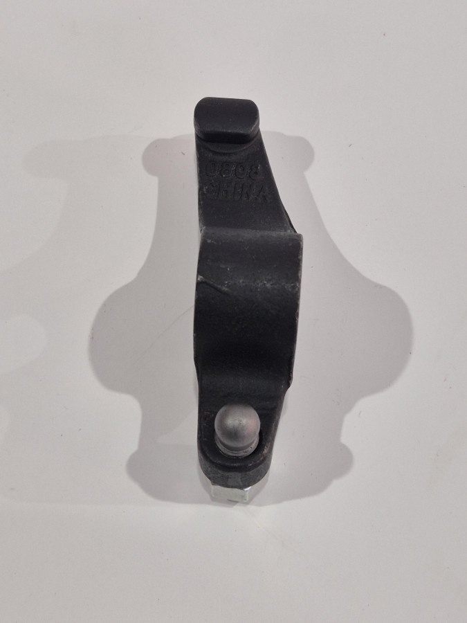 Коромысло выпускного клапана 4BT