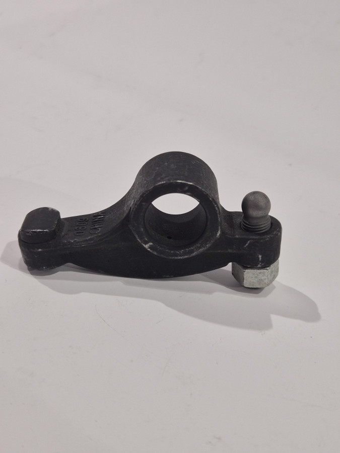 Коромысло впускного клапана 4BT