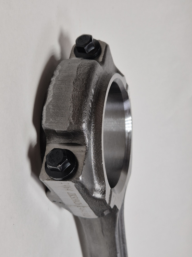 Шатун двигателя ISLe,QSL,L 4941323,3979744,3945703,4944887,3970391,3944680,4944670