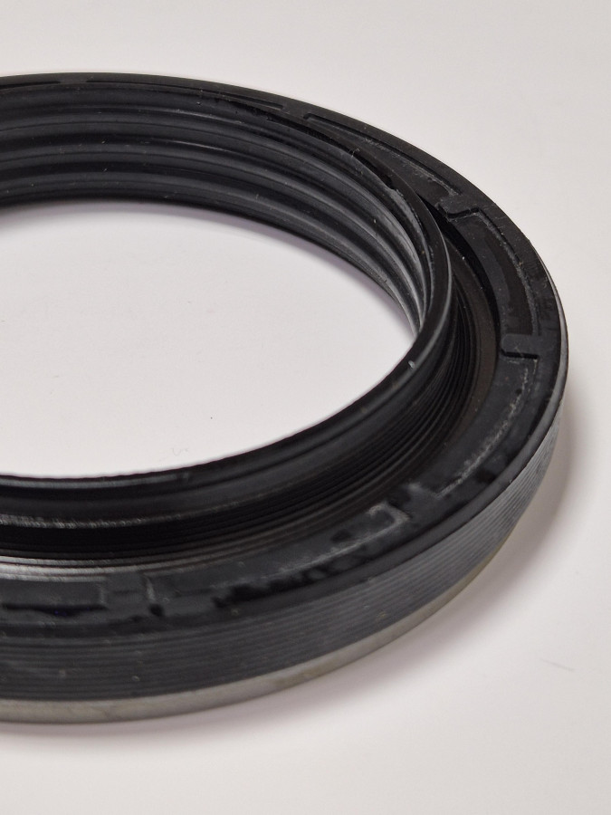 Сальник к/в передний ISF3.8/4.5,ISBe150,185,210 70*100*12,5*16 5338295 C+