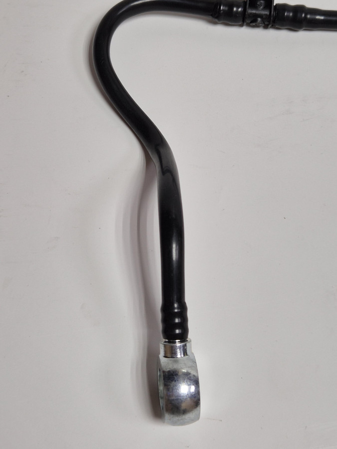 Трубка слива (обратки) топлива с рампы ISF3.8 5270253 C+