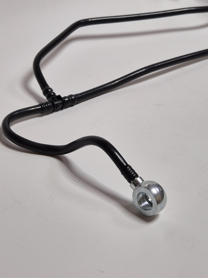 Трубка слива (обратки) топлива с рампы ISF3.8 5270253 C+