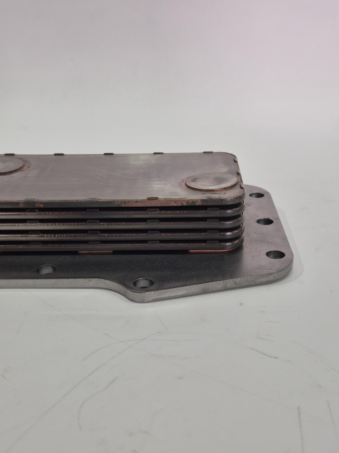 Маслоохладитель 4-6BT 3957544,3921588,3921557 C+