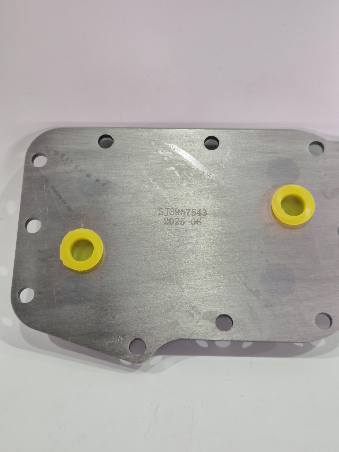 Маслоохладитель 4-6BT 3957544,3921588,3921557 C+