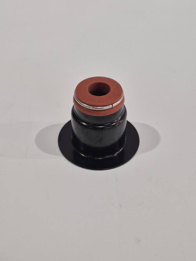 Колпачок маслоотражательный 6CT/CGe250 3915707/3927642/3901178 C+