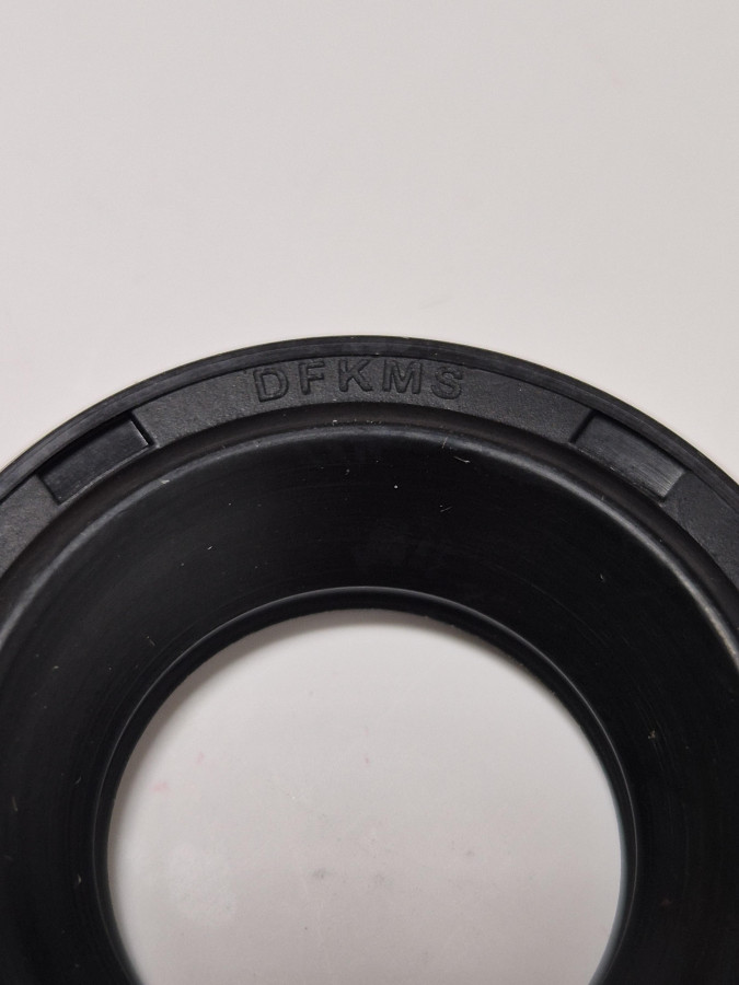 Шайба уплотнительная в клапанной крышке ISF2.8 C+