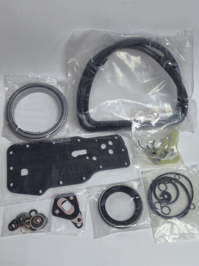 Комплект прокладок двигателя 4ISBe нижний C+