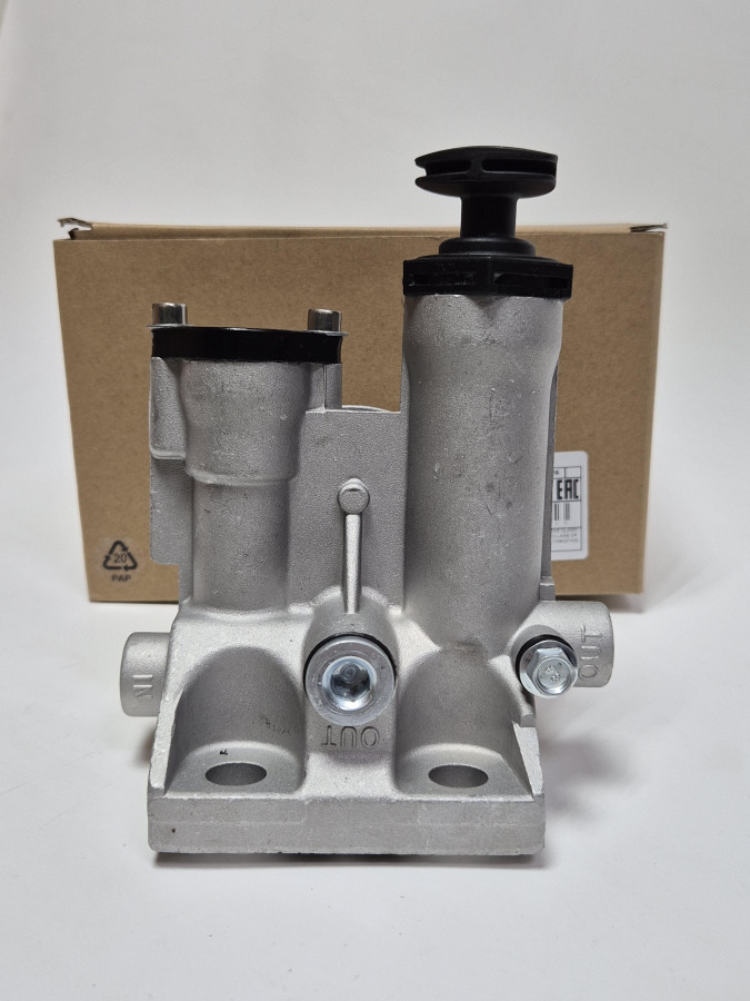 Фильтр топливный, без элемента подогрева, с подкачкой FH21040 без фильтра