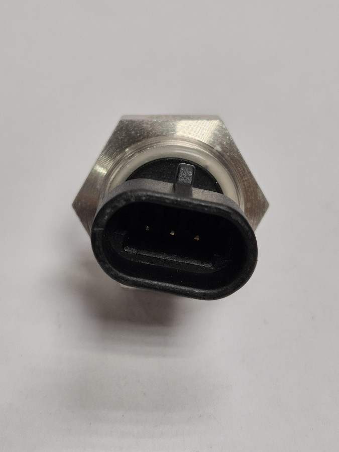 Датчик давления топлива (ISX, QSX BGe 5) 3330527/4921495/3408377 овальная фишка C+