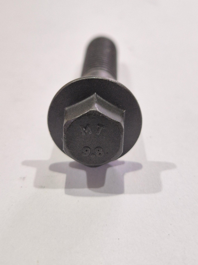 Болт крепления ТНВД ISF2.8 O+