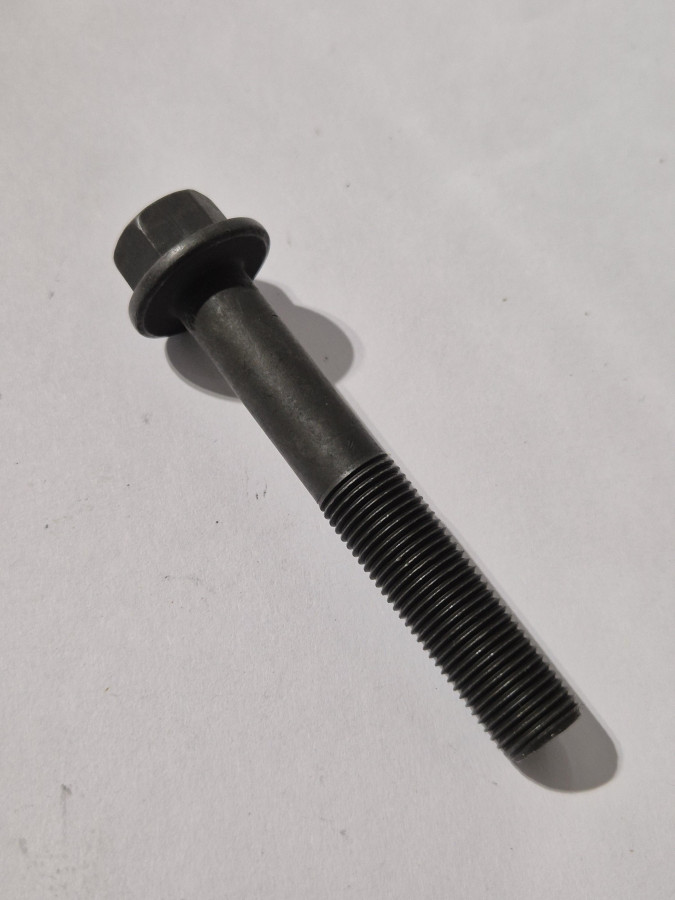 Болт шкива коленвала с фланцевой головкой ISF3.8,ISBe,ISDe,QSB M10x1.5 O+