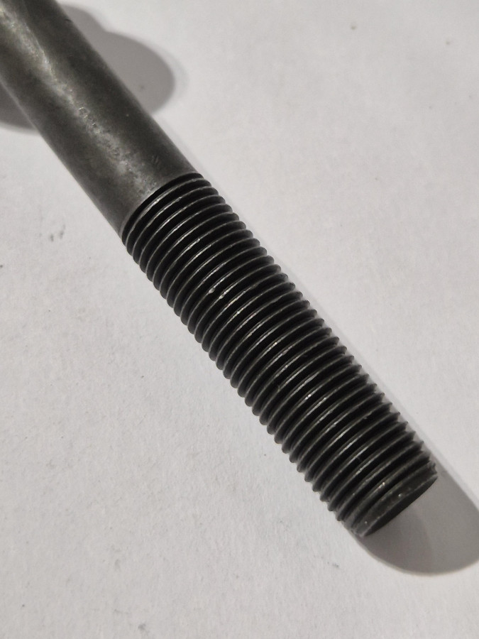 Болт шкива коленвала с фланцевой головкой ISF3.8,ISBe,ISDe,QSB M10x1.5 O+