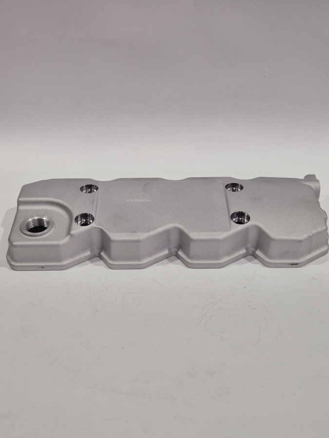 Крышка клапанная 4ISBE O+