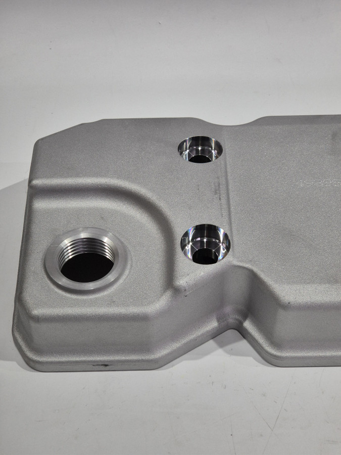 Крышка клапанная 4ISBE O+