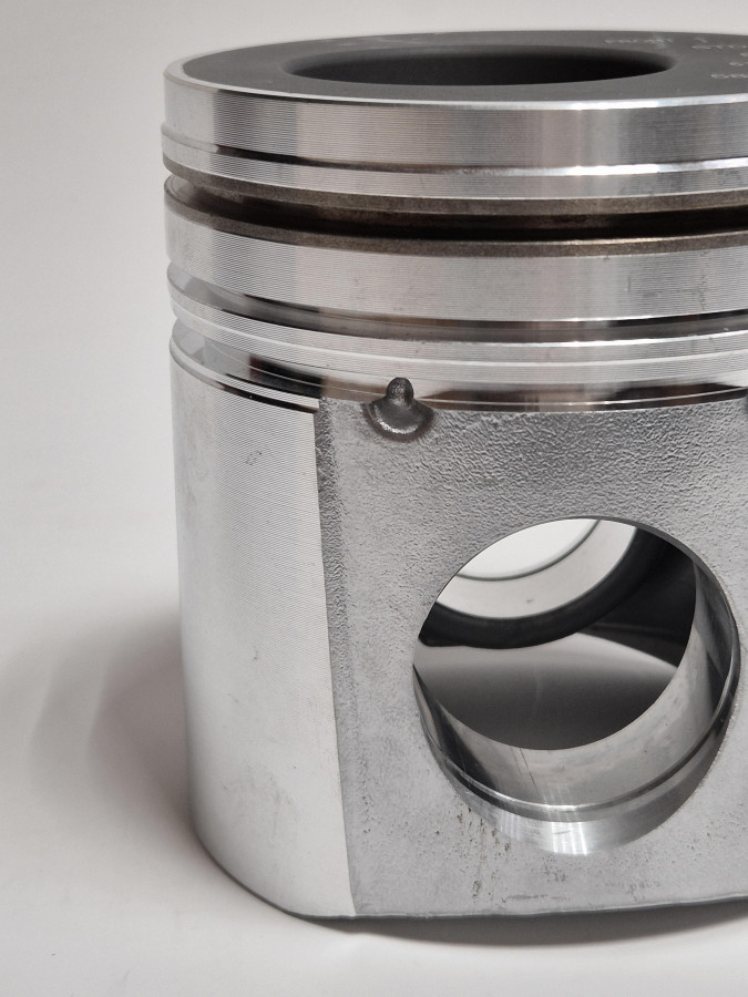 Поршень двигателя 6CT,C8.3,QSC 3926246,3802601 36 mm смещенная С+