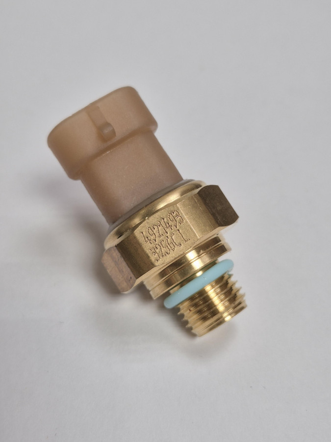 Датчик давления надувочного воздуха ISX,QSX CM570,QSM11 3330141,3330142