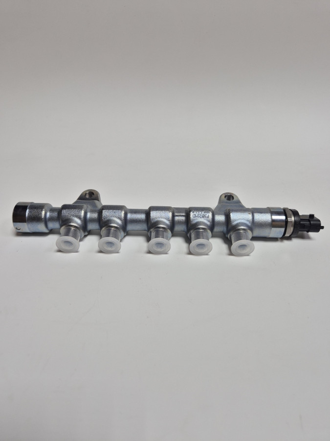 Рампа топливная G21A 044521446А SPM40004127E3544 O+