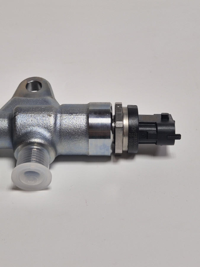 Рампа топливная G21A 044521446А SPM40004127E3544 O+