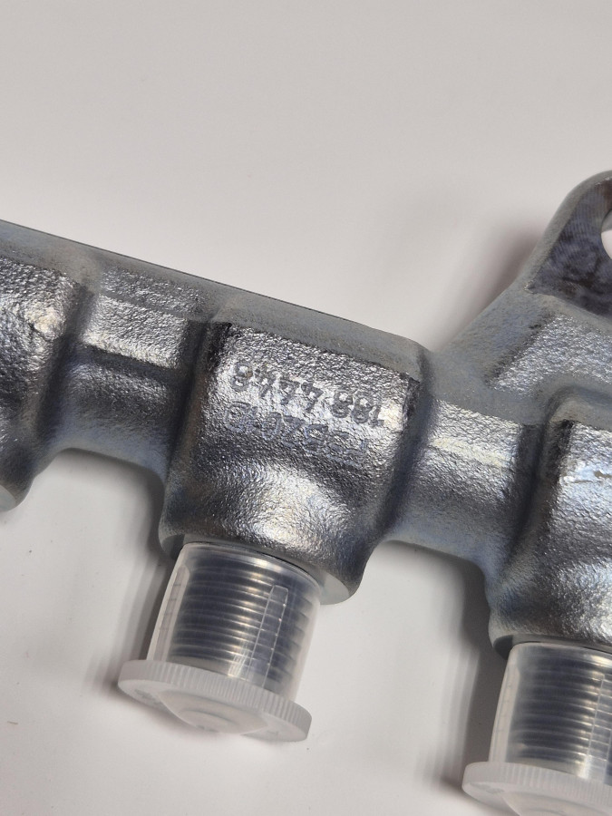 Рампа топливная G21A 044521446А SPM40004127E3544 O+