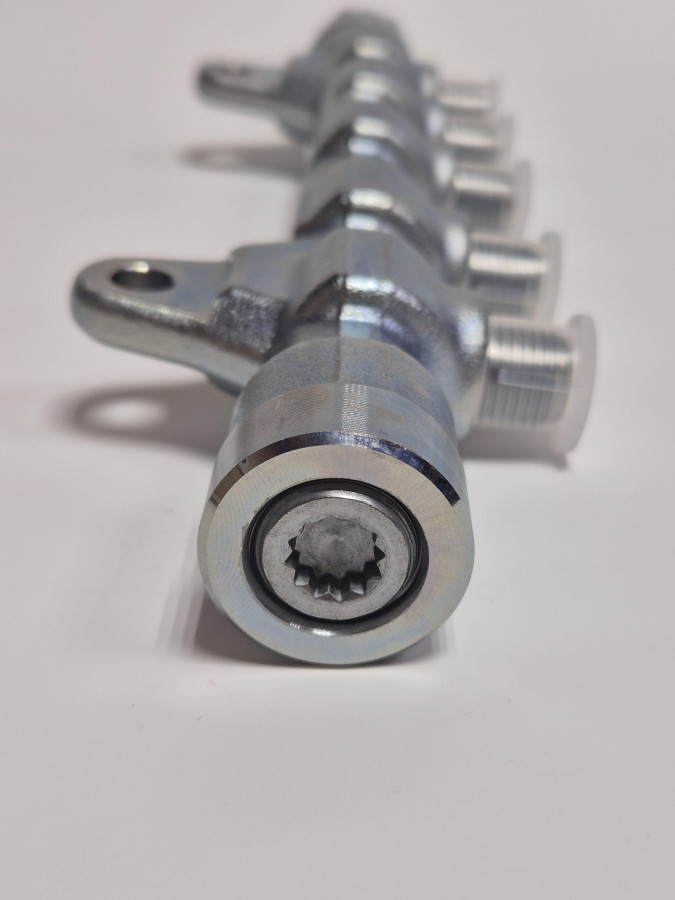 Рампа топливная G21A 044521446А SPM40004127E3544 O+